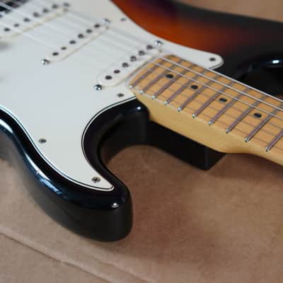 Fender USA Standard Stratocaster Hardtail (2001) + Hard Case image 7