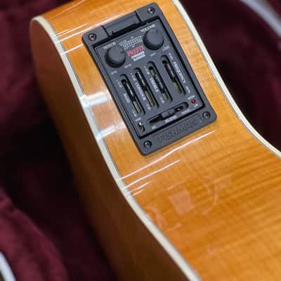 2000 Taylor 614ce with Fishman Electronics - Natural image 16
