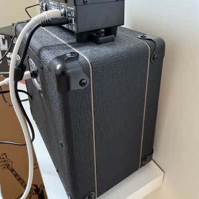 Orange Amplifier Micro Dark 20-Watt Guitar Amp Head and the PPC108 1 x 8" speaker cabinet and CABLE image 4