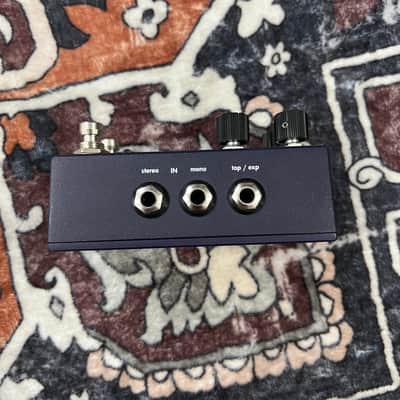 Walrus Audio Julianna Deluxe Chorus / Vibrato 2020 - Present - Blue image 3