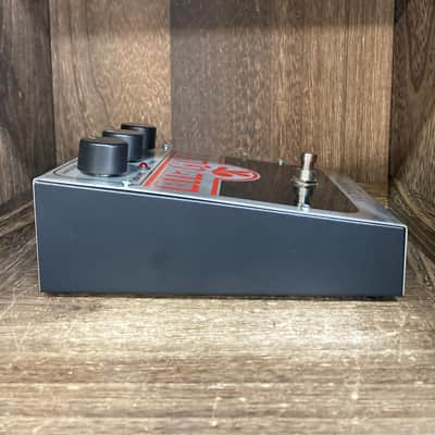 Electro-Harmonix Big Muff Pi 2000 - Present - Silver / Black / Red image 5