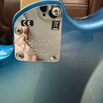 Fender American Elite Stratocaster 2017 - Maple Fingerboard, Sky Burst Metallic image 5