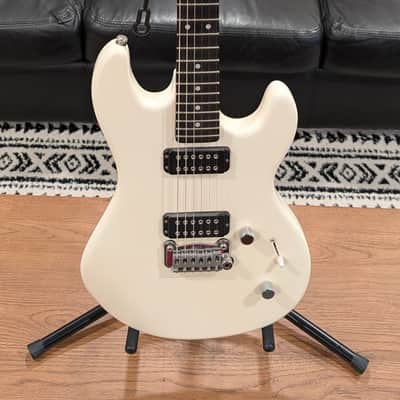 G&L 30th Anniversary F 100 2010 Pearl White image 1