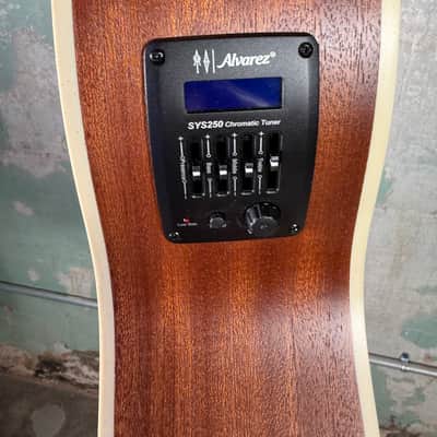 Alvarez Regent Series RC26HCE Hybrid Acoustic Electric Guitar - Natural image 13