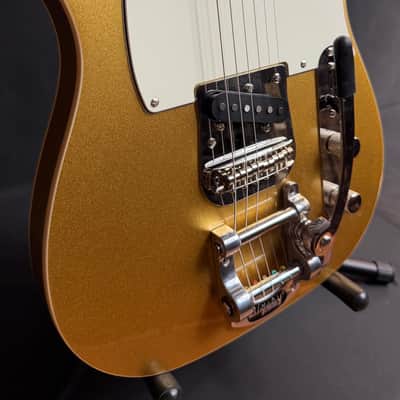 Squier Classic Vibe Custom Telecaster SH Electric Guitar Aztec Gold w/ Bigsby image 6
