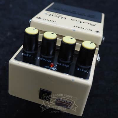 BOSS AW-2 Auto Wah image 2