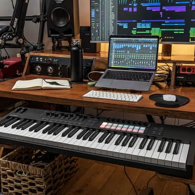 Novation LAUNCHKEY 61 MK4 61-Key USB MIDI Ableton Live Keyboard Controller image 9