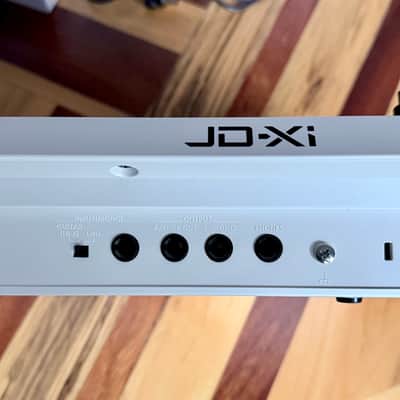 Roland JD-Xi 37-Key Analog/Digital Crossover Synthesizer 2015 - Present - White image 7
