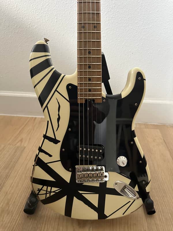 EVH Striped Series '78 Eruption 2022 - Present - Black / White Stripe Relic image 1