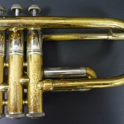 Trompeta Bach Stradivarius 37 Corporation en buen estado image 7
