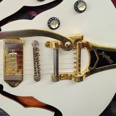 Epiphone Wild Kat - Pearl white gold hardware LTD Custom shop with case image 7