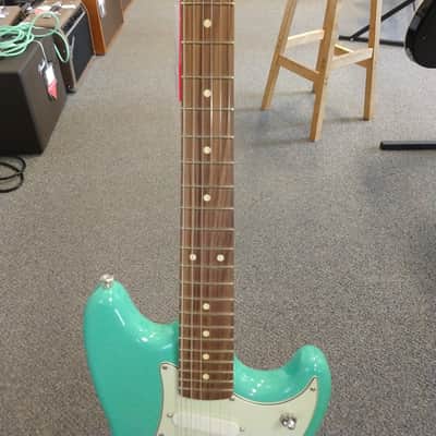 New Fender Player Duo-Sonic Electric Guitar, Pau Ferro Fingerboard - Sea Foam Green image 3