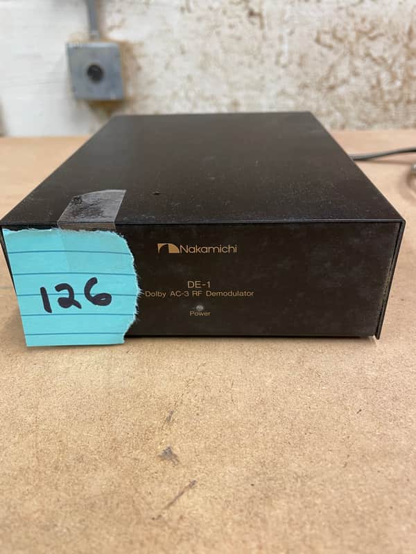 Nakamichi DE-1 Dolby AC-3 RF Demodulator; AC3 RF -> AC3 Digital Sig - The Music Room