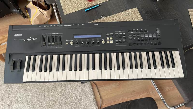 Yamaha s30 image 1