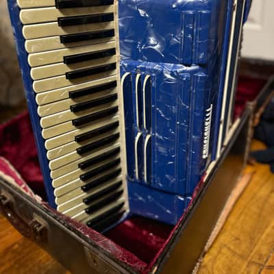 Crucianelli アコーディオン 青 Crucianelli Sky Blue 60 Bass Vintage Accordion Made in Italy | Reverb