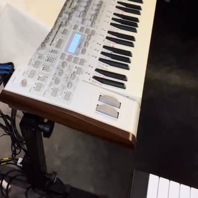 Access Virus TI2 61-Key Digital Synthesizer Whiteout edition