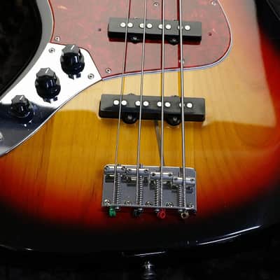Left Handed Fender Japan '62 reissue JAZZ BASS JB62-LH ALDER body 3Tone Sunburst image 7