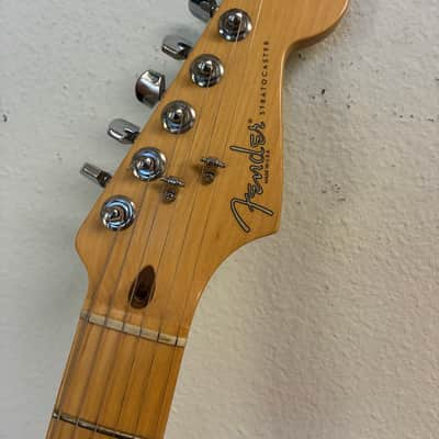 Fender  Stratocaster  2004 - Tobacco sunburst image 6