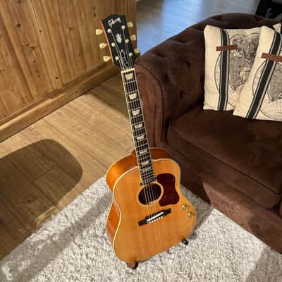 GIBSON J-160 E JOHN LENNON PEACE MODEL acoustic guitars