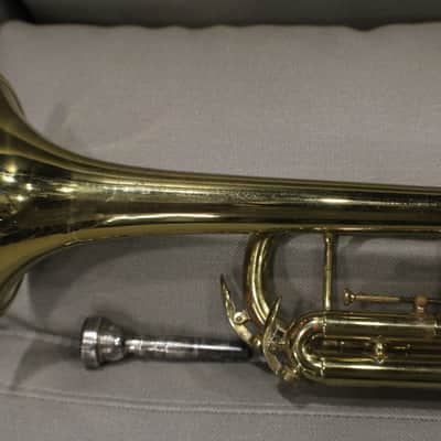 A York Bb Trumpet Model Custom 1942 in a Hard Case & Real Nice   # 1 T image 4