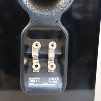 Bowers & Wilkins 705 S2 Gloss Black Bookshelf Speaker Pair image 23