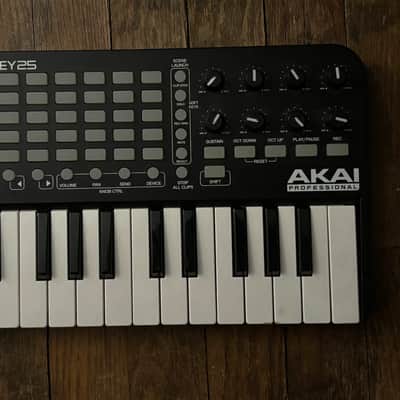 Akai APC Key 25 MKII MIDI Controller MINT Black