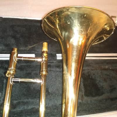 Holton Collegiate TR602 Trombone, USA, with case and mouthpiece image 5