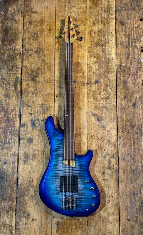 BNJ Guitars Vanguard 4S2 2026 - Blue Burst image 1