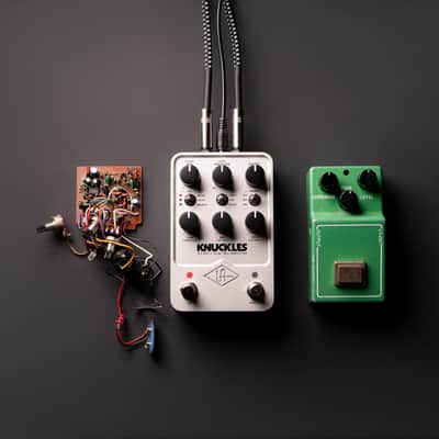 Universal Audio Knuckles 92 Amp Effects Pedal image 2