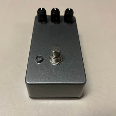 Earthquaker Devices Ghost Echo V2 **Custom Silver Paint** image 2