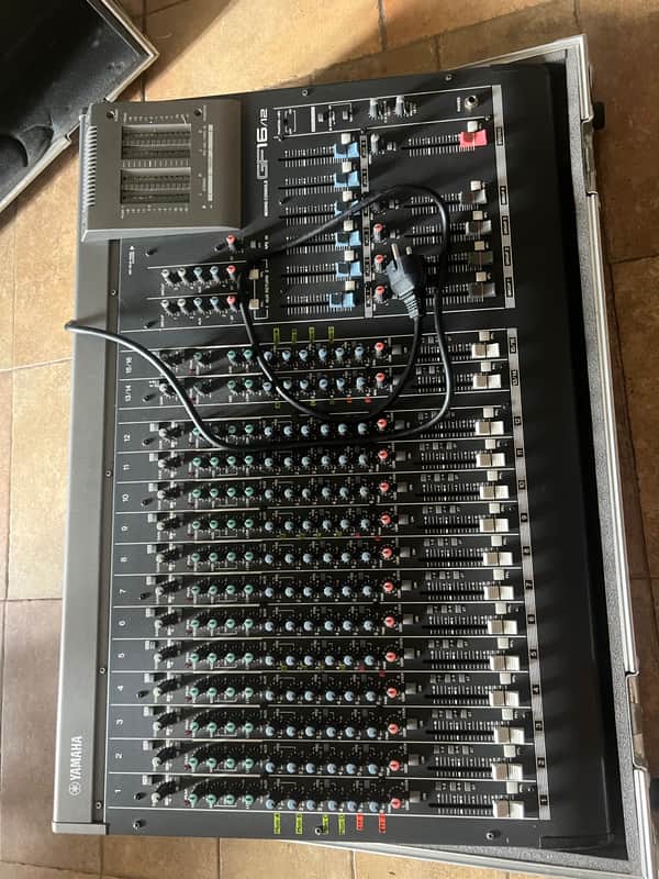 Yamaha Gf16/12 + flight case Fantoni image 1