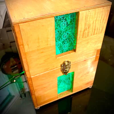 Rotary Connection 2x8 portable light up guitar speaker cabinet. Semi Open. 8 ohms/50watts. Vintage speakers and style/sound. Cuts in half for travel. Utah/pyle speakers. 2026 - Blonde/Green image 5
