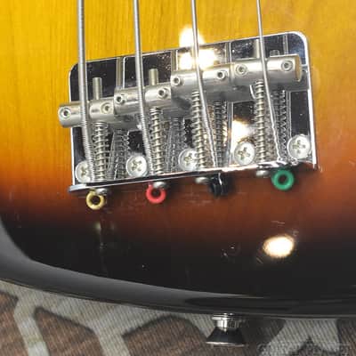 Fender Japan JB62M 2012 - 3Tone Sunburst image 7