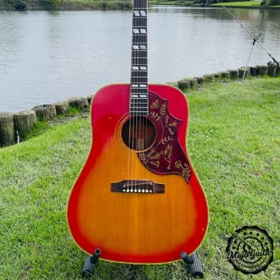 Gibson Hummingbird 1967 - Cherry Sunburst image 1