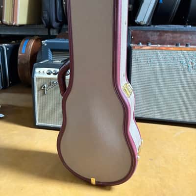 Hive Hornet Tenor Ukulele #13015 – Spruce / Mahogany – Gold Waverly Tuners – Ameritage Case image 17