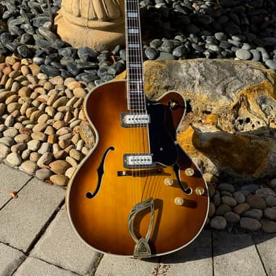 Guild X-500 1958 - stunning Honey'burst example w/factory White D'Armond pickups ! image 2