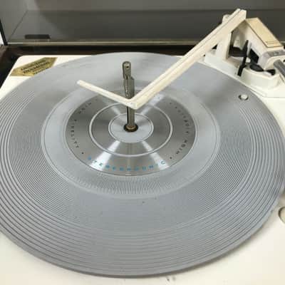 VINTAGE Zenith Solid State Turntable Record Player Circle Of Sound image 3