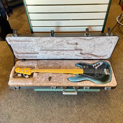 Fender American Professional II Jazz Bass with Maple Fretboard 2020 - Present - Dark Night image 8