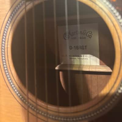 Martin D-16RGT 2017 - Natural image 2