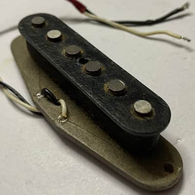 Vintage 1979 Fender USA Stratocaster middle pickup grey bobbin flat poles 5.74k – Original windings image 4