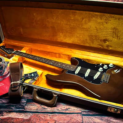 Fender FSR Limited Edition Hybrid II Japan Stratocaster 2023 - Walnut image 12