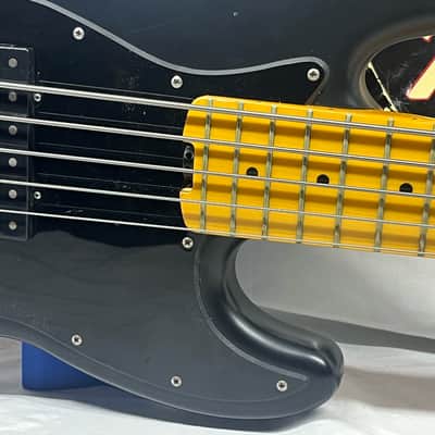 Fender Modern Player Jazz Bass V 5-String Electric Bass image 6