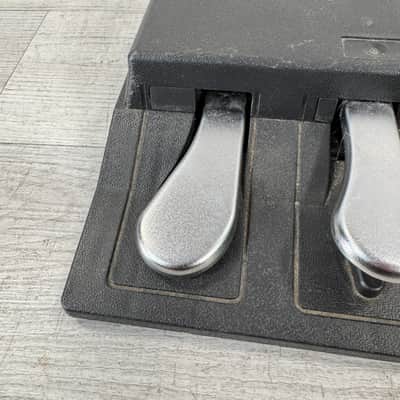 Nord Triple Pedal Unit For Nord Stage 2 And Stage 3 Pianos - One Bad Spring - See Photos image 2
