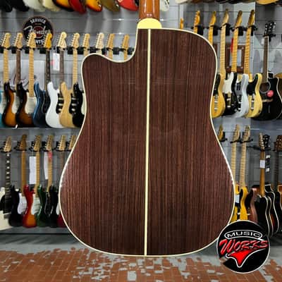 Takamine   P5 DC Dreadnought Natural image 7