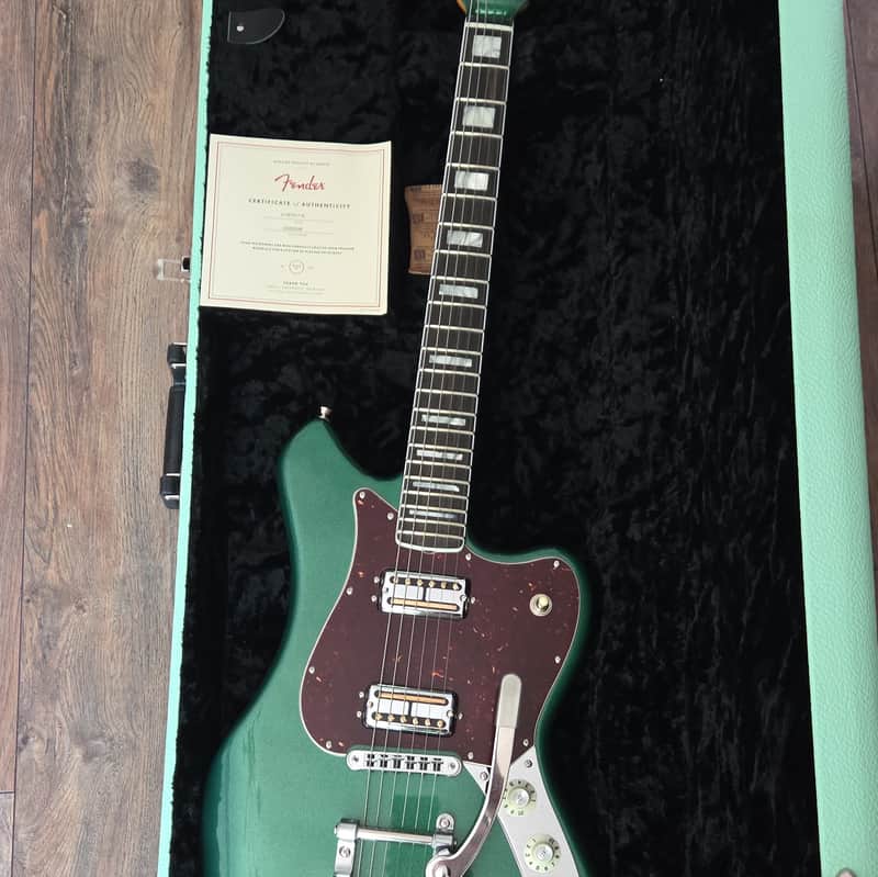 Fender Maverick Dorado 2020 - Mystic Pine Green image 1