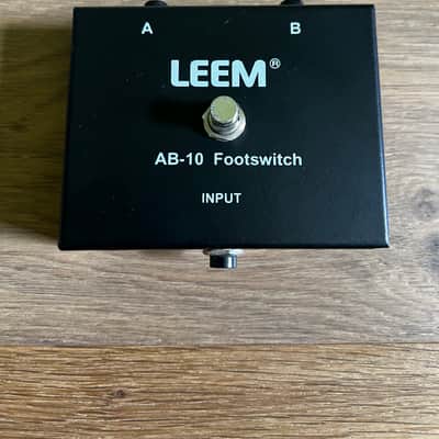 Leem AB Y Splitter Foot Switch 2008-2010 - Black image 1