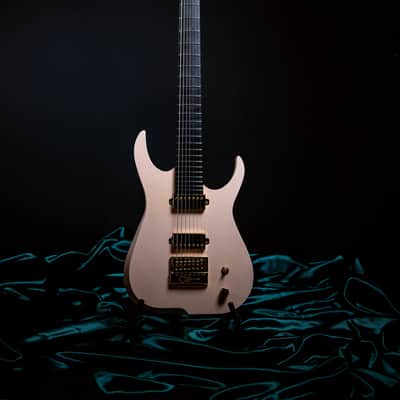 Skervesen Raptor 7 Evertune 2024 - Gloss Sparkle Shell Pink Top, Natural Back image 2
