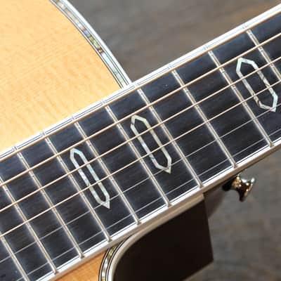 2009 Martin OMC Aura Cutaway Natural Acoustic/ Electric Guitar + OHSC image 8