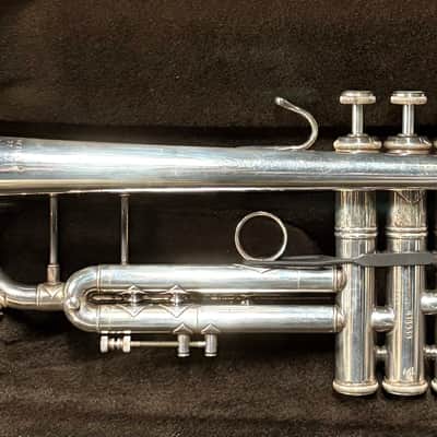 Bach Stradivarius Trumpet Model 37, Silver Finish image 9