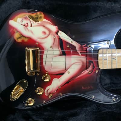 Fender Custom Shop Stratocaster 1994 - 40th Anniversary Playboy Stratocaster image 6